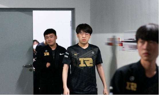 小卡的合同 小卡的合同
